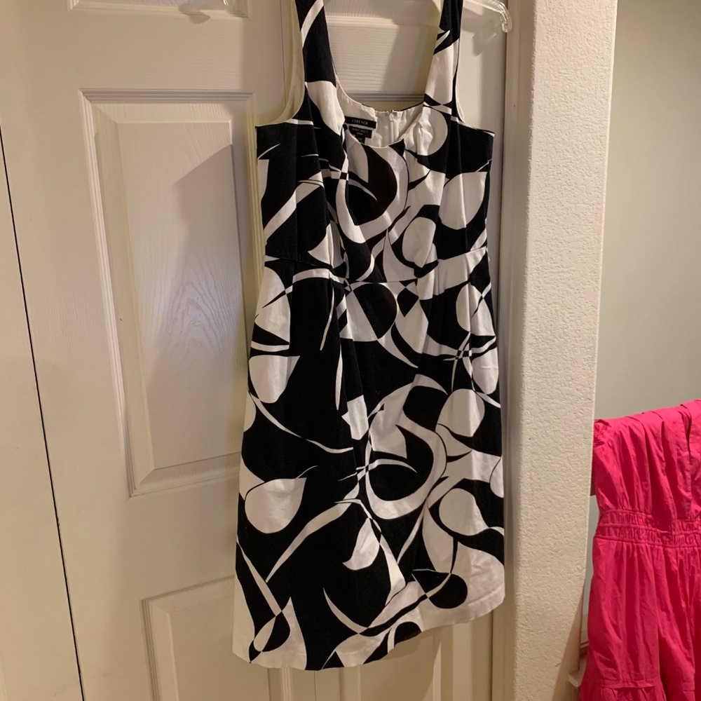 Nine West Black & White Abstract Tank Style  Party Dress – Size 16W - Pre-Ownded